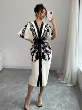 Ninonine "Elegance" | Positioning-Print V-Neck Front-Tie Slim Fit Dress